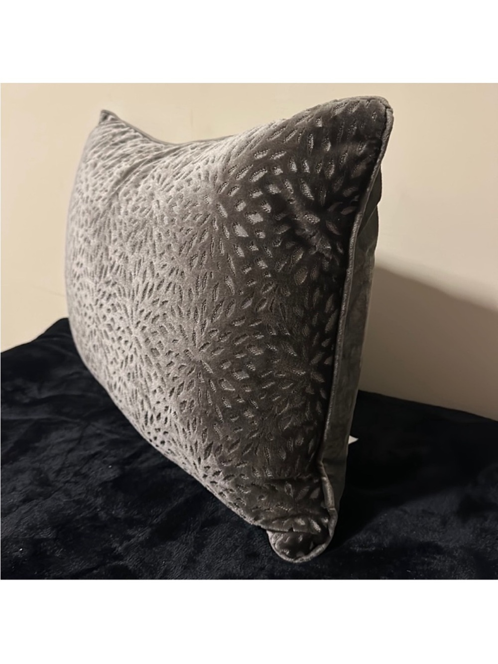 Broyhill Petals Dark Gray Lumbsr Throw Pillow~20in x 14in. x 3in. - Picture 5 of 8